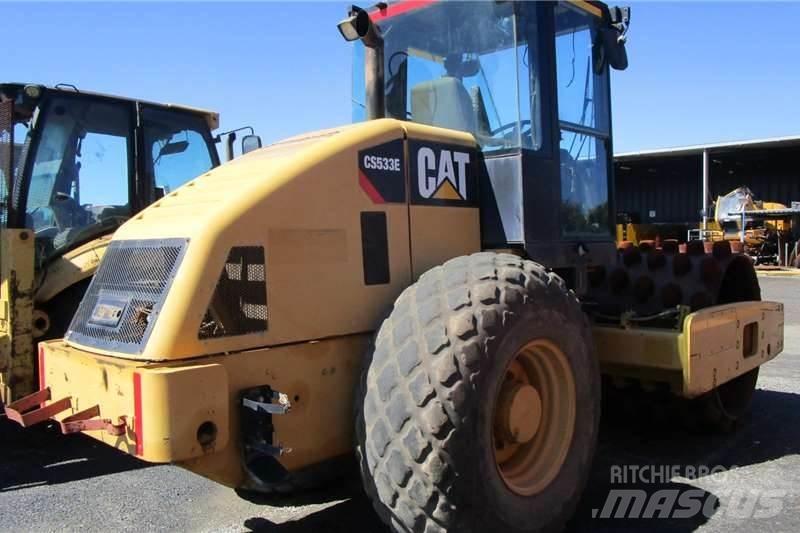 CAT CP533E Kombivalser
