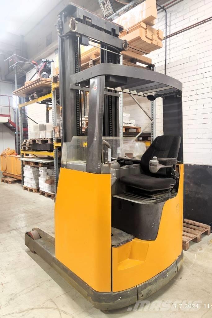 Atlet UNS 200 D Skyvemasttruck