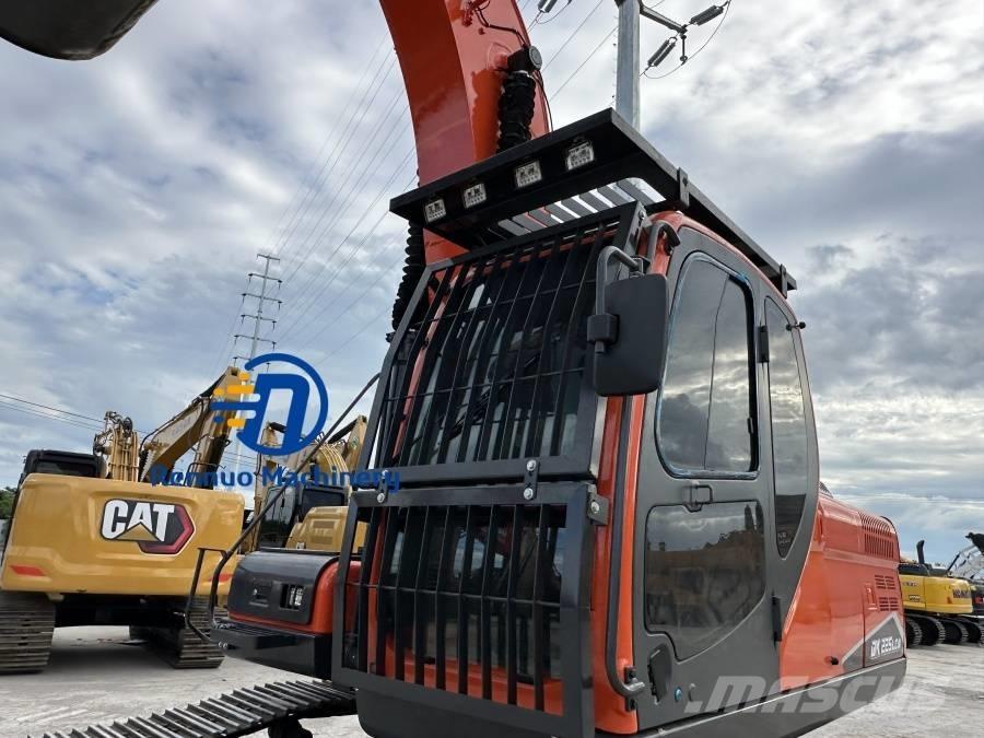 Doosan DX 225 LCA Beltegraver