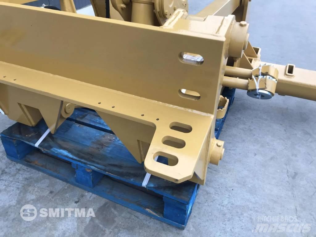 CAT 140M Rippere