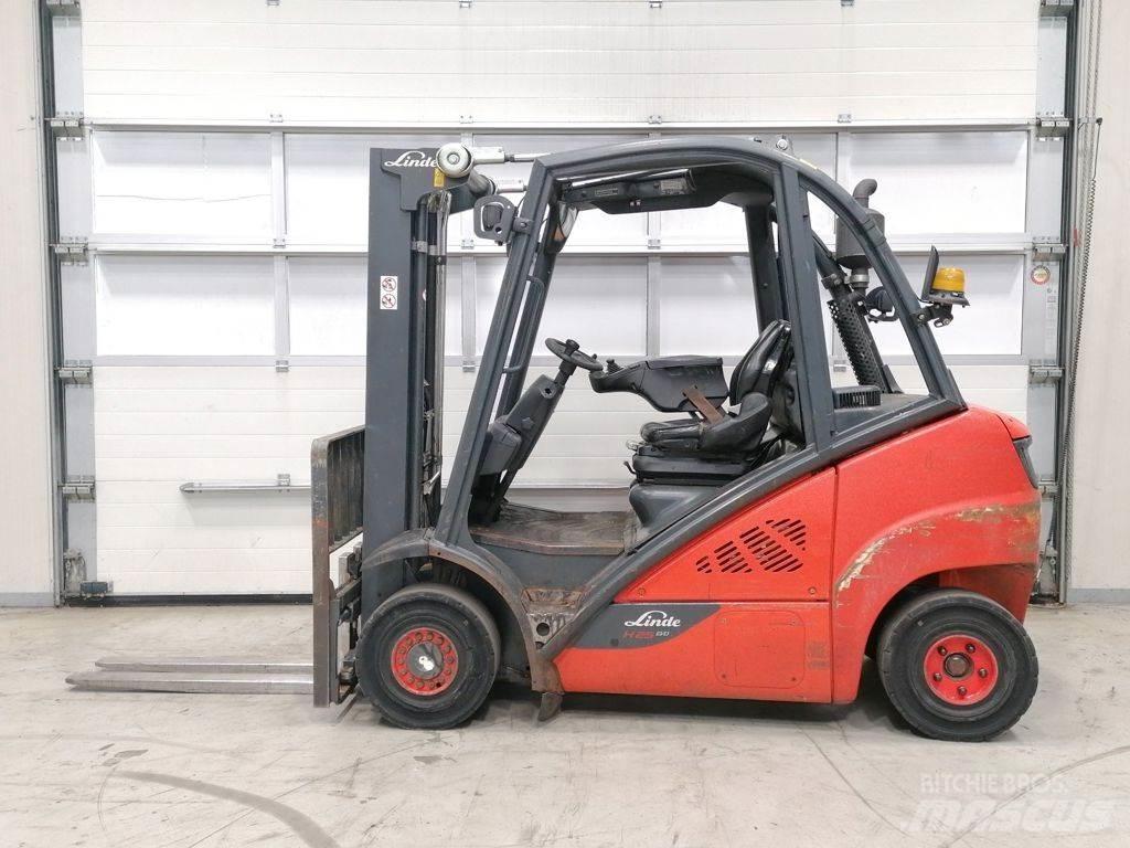 Linde H25D-02 Diesel Trucker