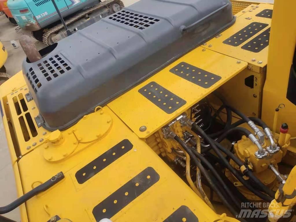 Komatsu 220-8 Beltegraver