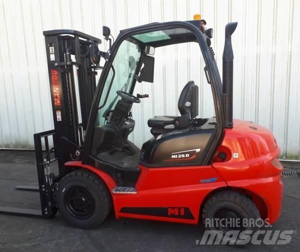Manitou MI25D Terrenggående gaffeltruck