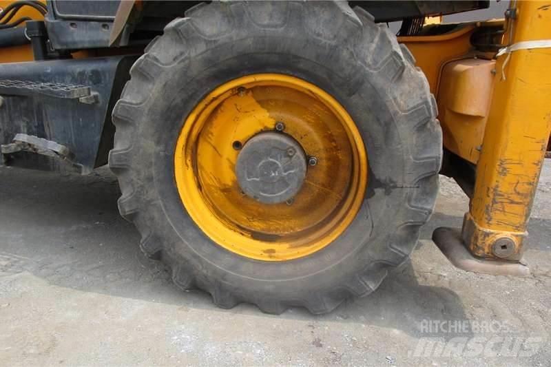 JCB 3DX4 Traktorgravere