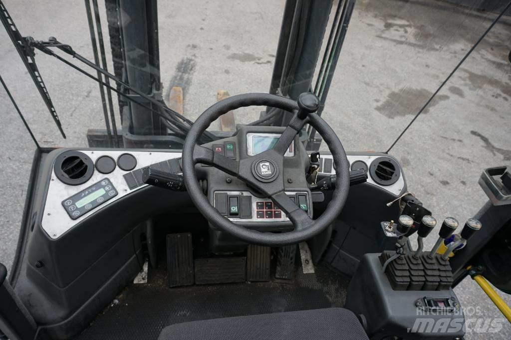 Kalmar DCF55-6H Diesel Trucker