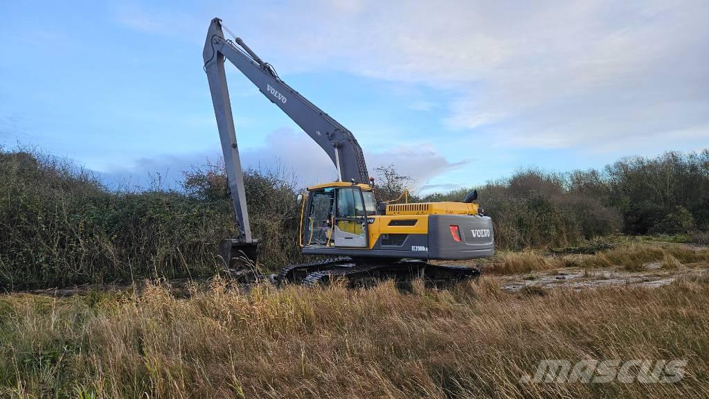 Volvo EC 250 D LR Beltegraver