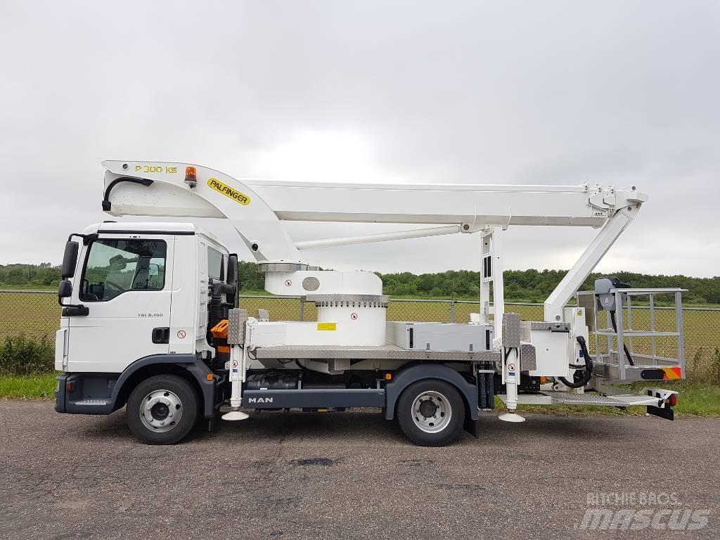 Palfinger P 300 KS Bilmontert lift