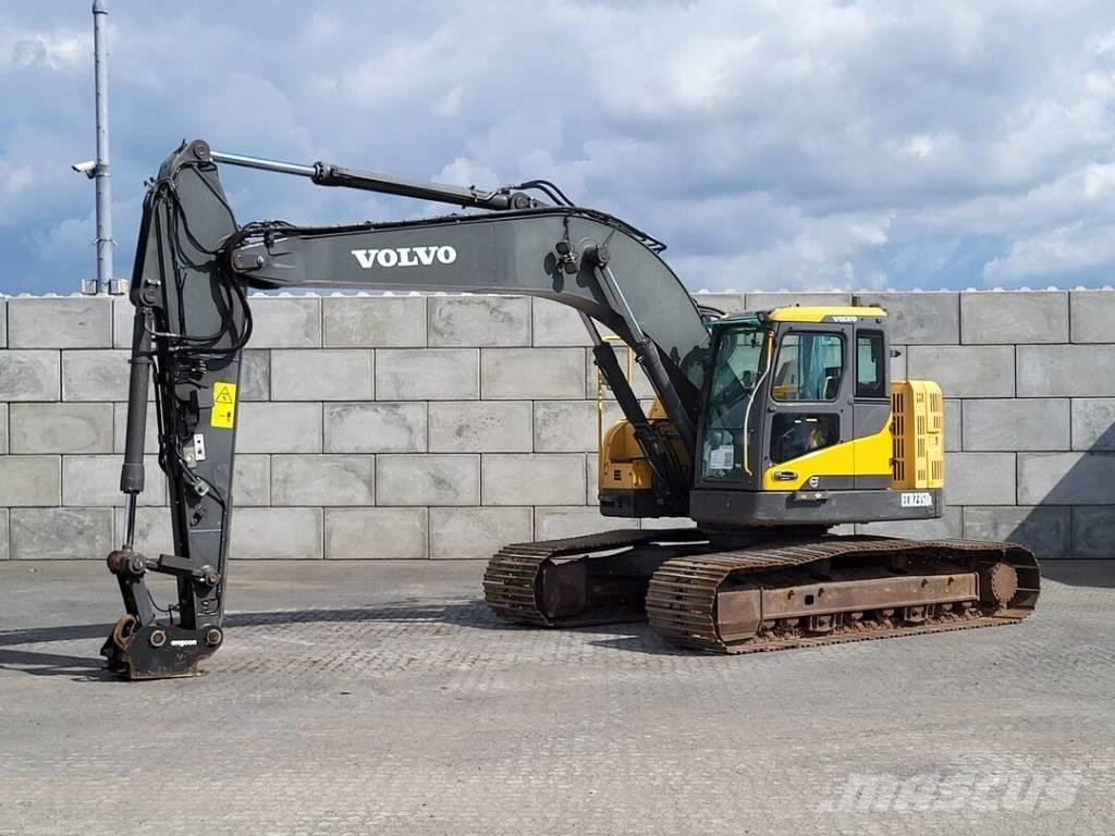 Volvo ECR 235 DL Beltegraver