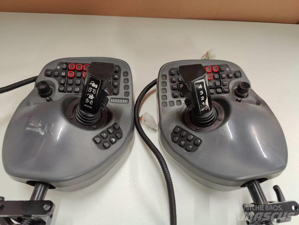 Komatsu Joysticks Lys - Elektronikk