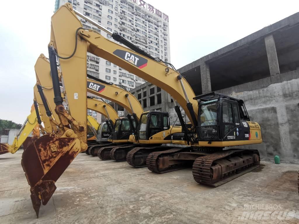 CAT 329 D Beltegraver