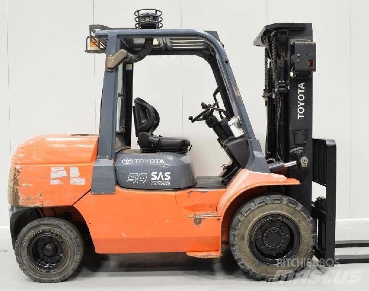 Toyota 7 FD 45 Diesel Trucker