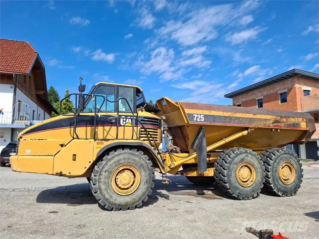 CAT 725 Rammestyrte Dumpere