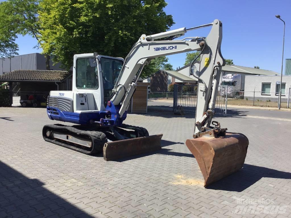 Takeuchi TB 250 Minigravere <7t