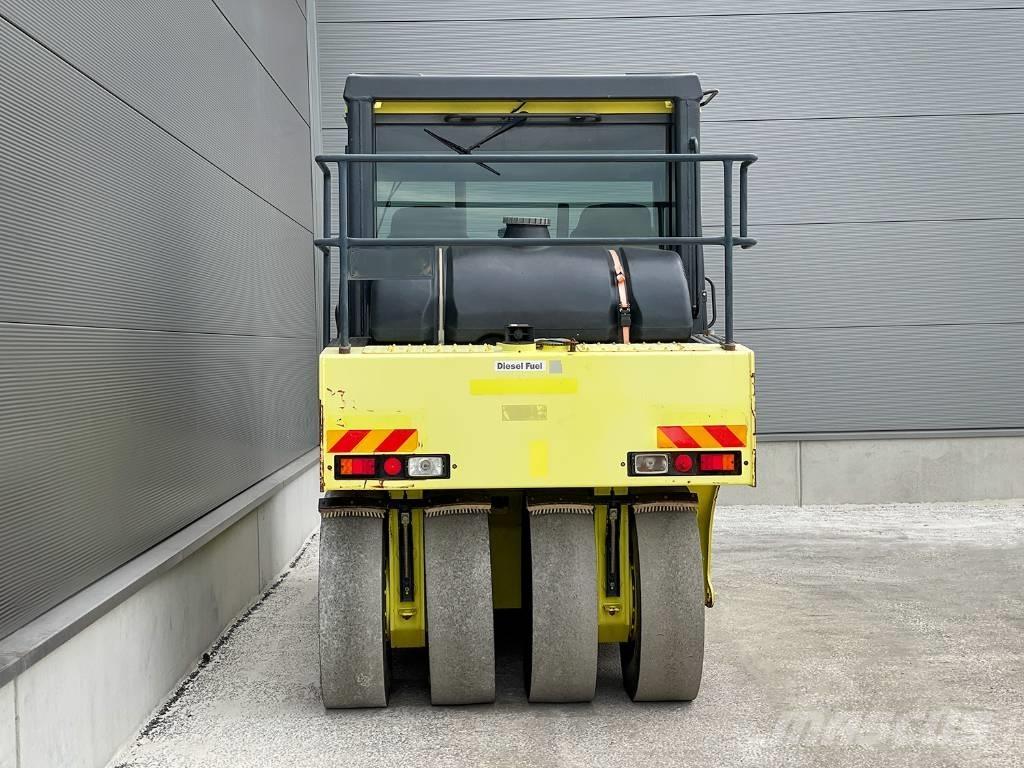 Ammann AP 240 Gummihjulsvalser