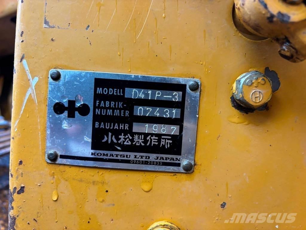Komatsu D 41 P-3 Dozere Beltegående