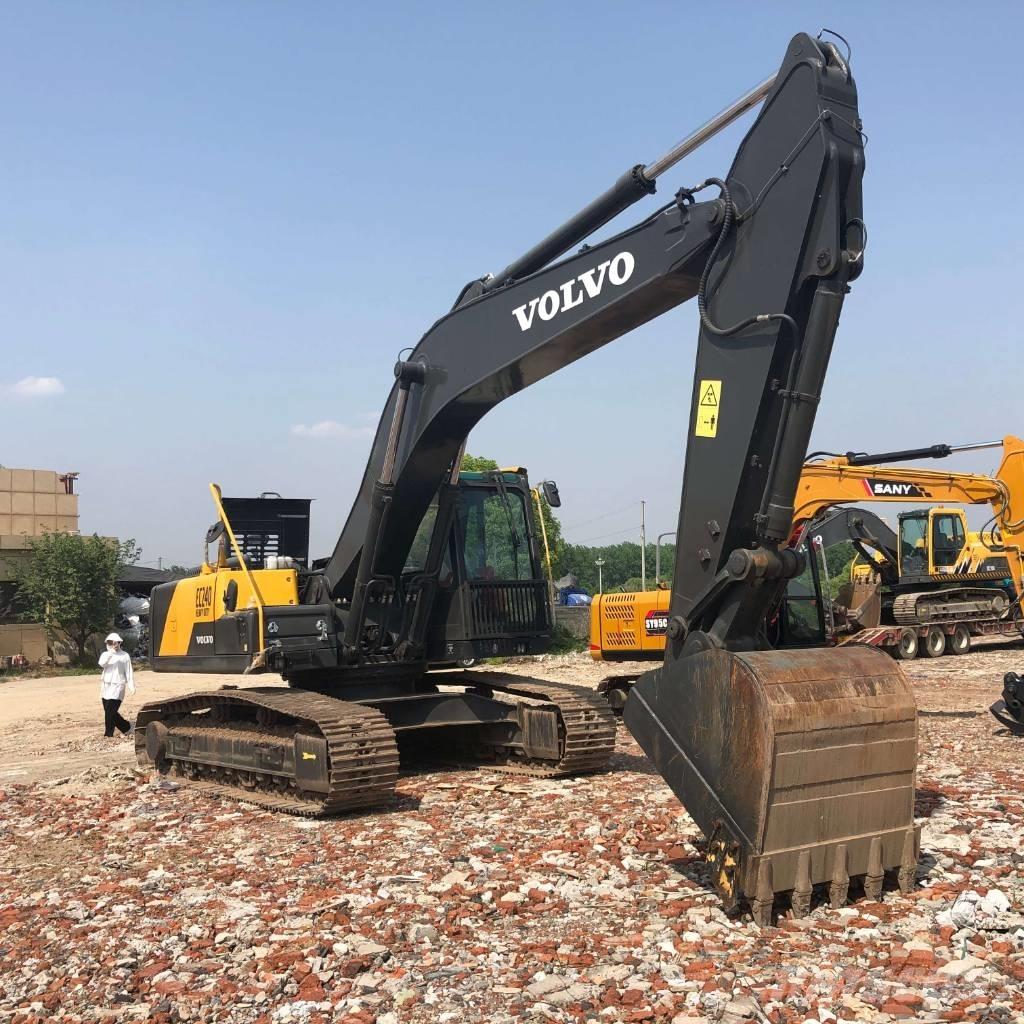 Volvo EC240 Beltegraver