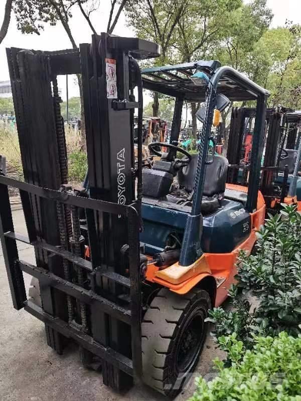 Toyota FD 30 Diesel Trucker