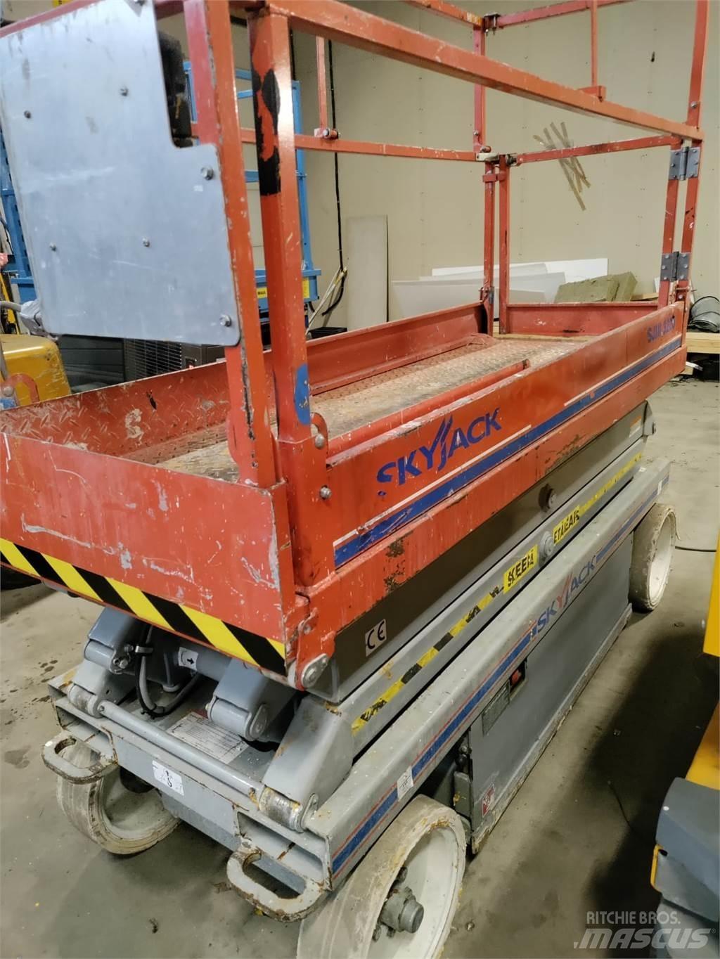 SkyJack SJ3220 Sakselifter