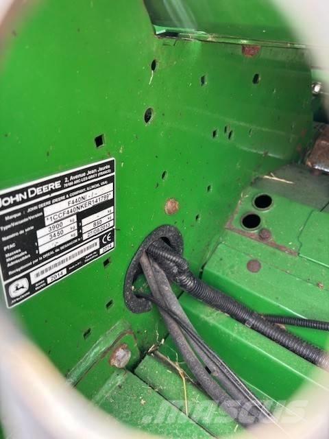 John Deere F 440 R Rundballepresser