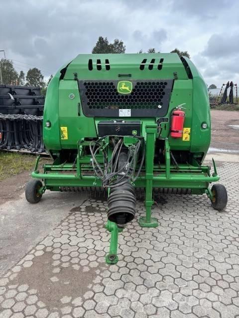 John Deere F 440 R Rundballepresser
