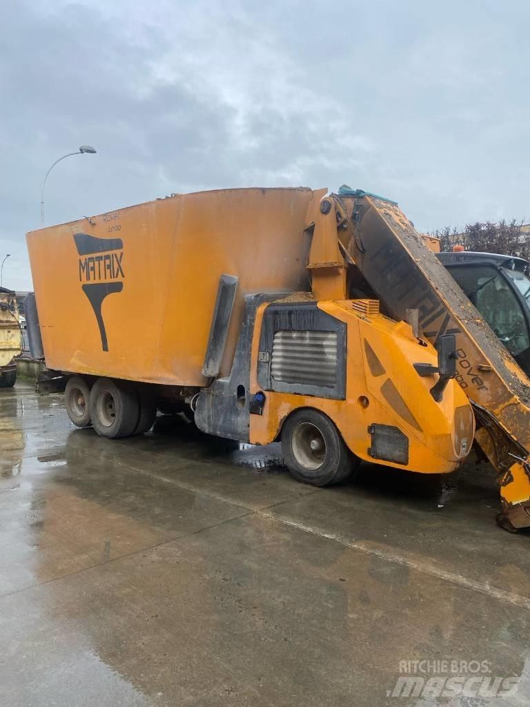  Matrix Rover Jumbo Blande- og fôringsmaskiner