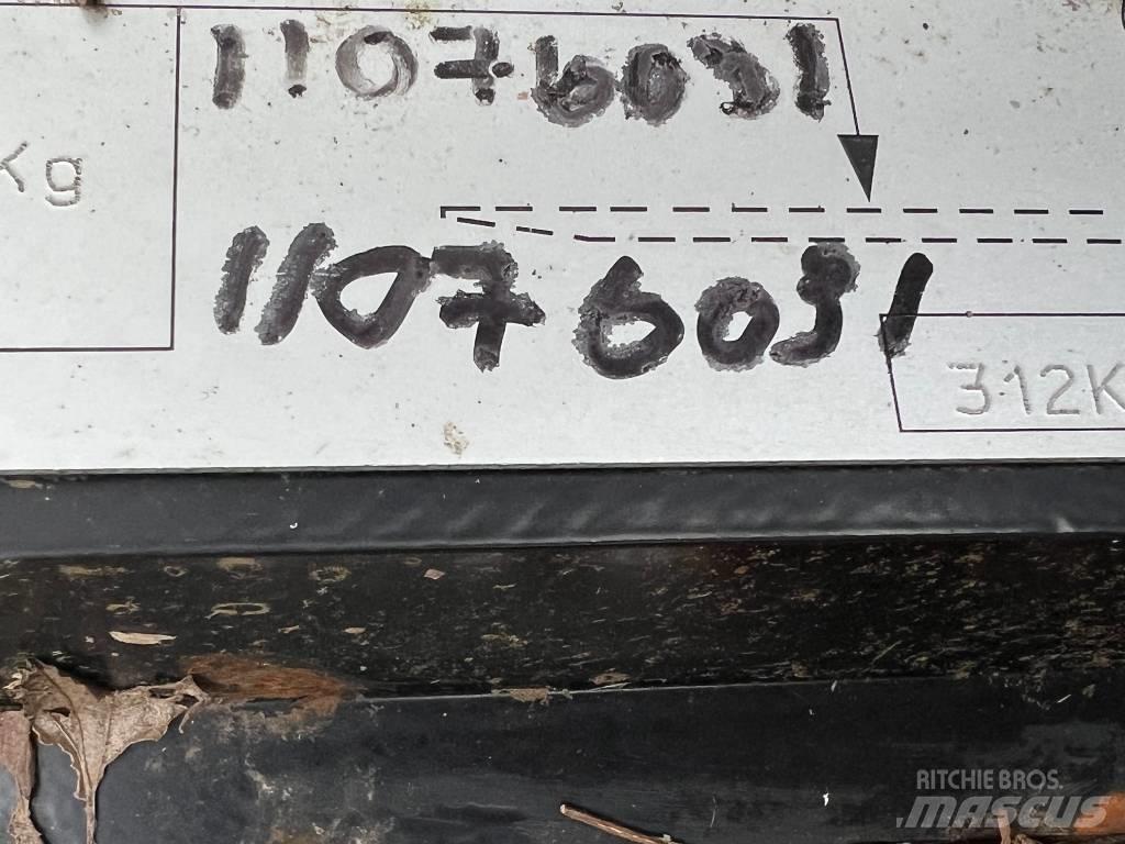 JCB QFIT HEADSTOCK Annet laste- og graveutstyr