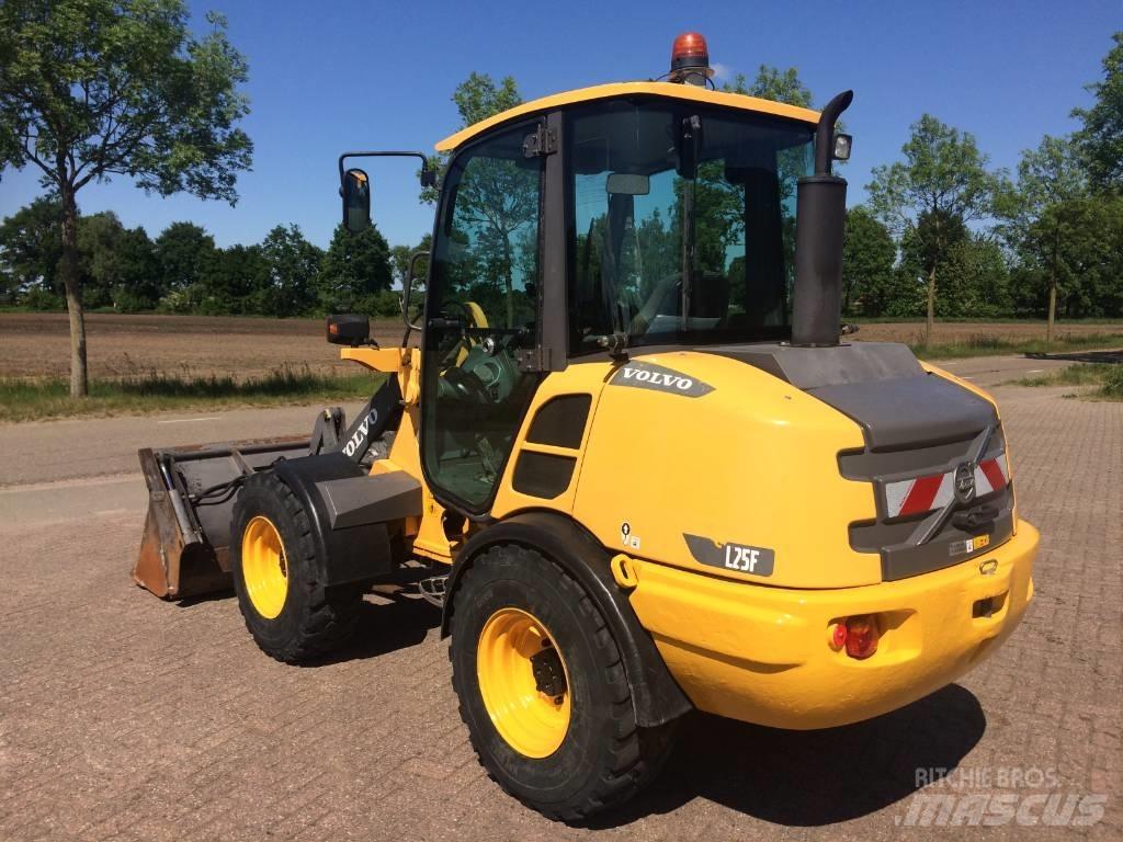 Volvo L 25 F Hjullastere