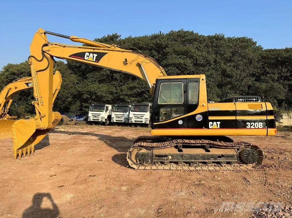 CAT 320 B Beltegraver