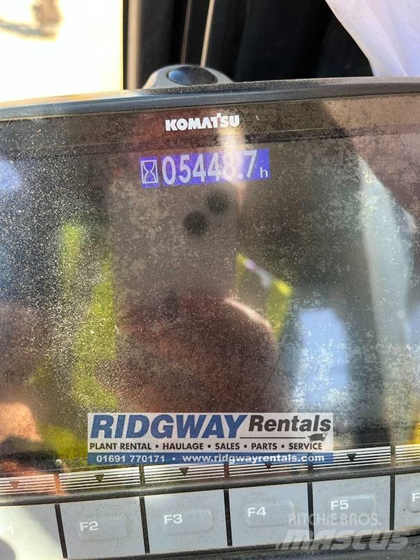 Komatsu PC 210 LC Gravemaskiner med lang bom