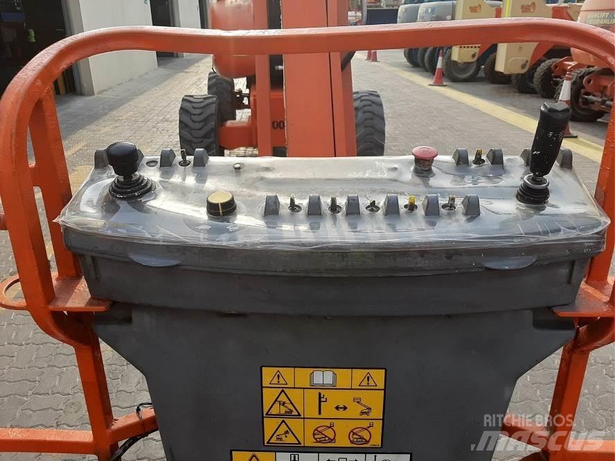 JLG 800AJ Leddede bomlifter