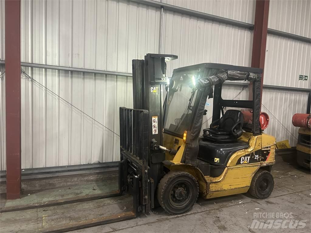 CAT GP25NT Propan trucker