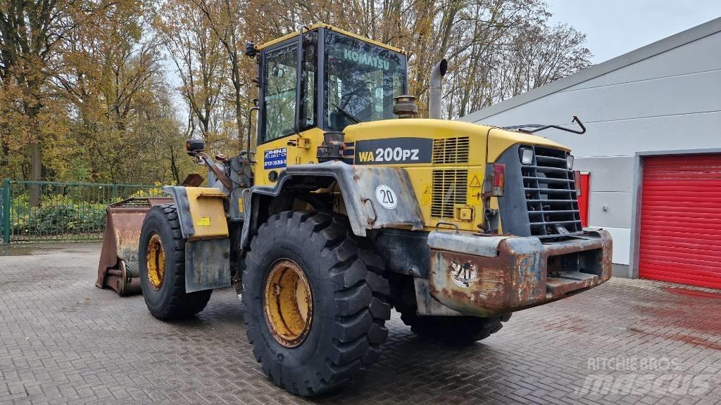 Komatsu WA 200 PZ-6 Hjullastere