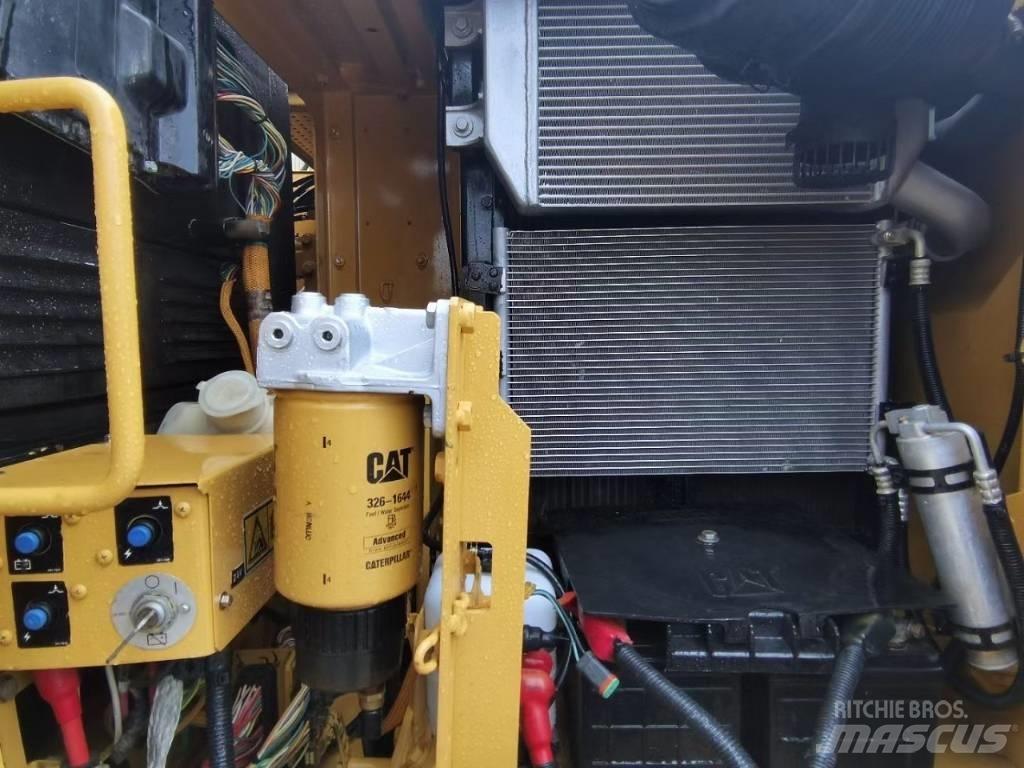 CAT 313D2GC Midigravere 7 - 12t