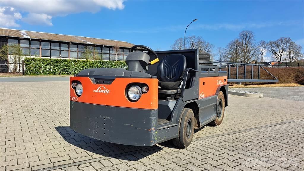 Linde P250 Tauetraktor