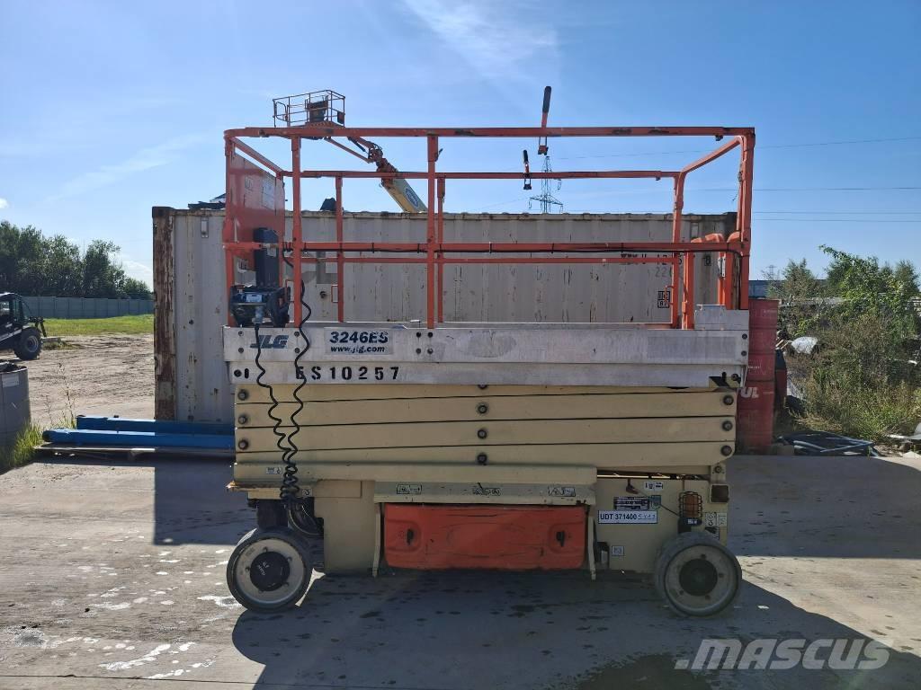 JLG 3246ES Sakselifter