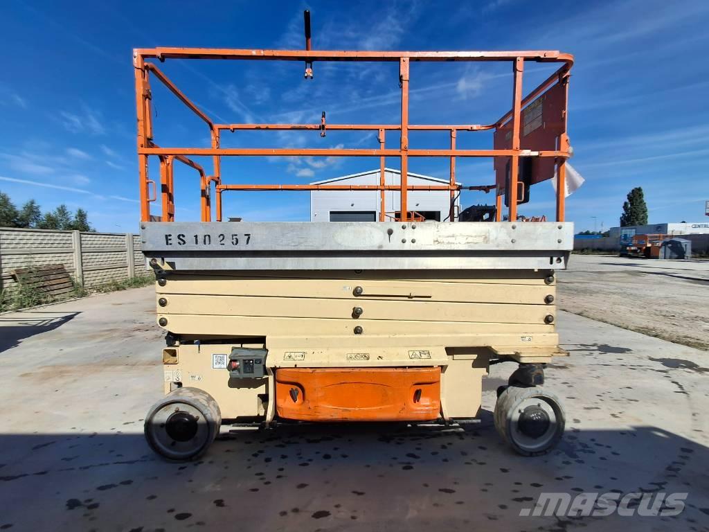 JLG 3246ES Sakselifter