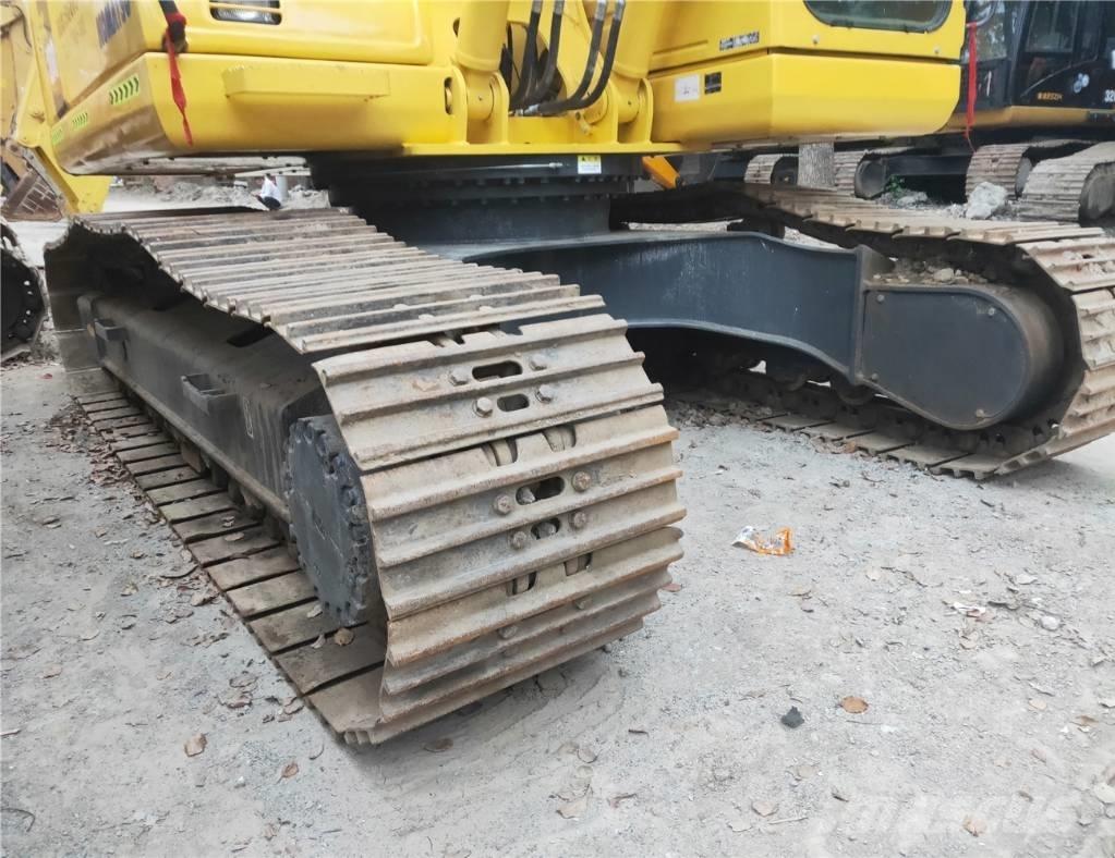 Komatsu PC200-7 Beltegraver