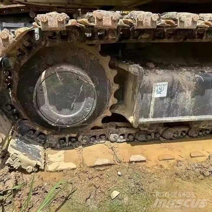 Komatsu PC70 Beltegraver