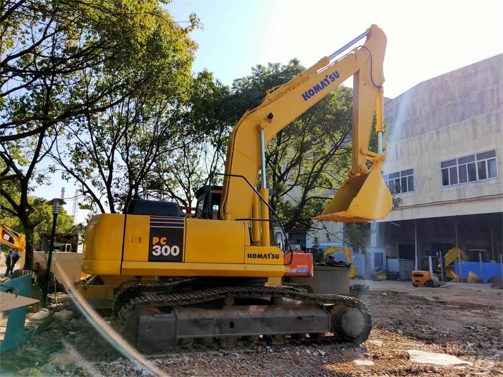 Komatsu PC 300-7 Beltegraver
