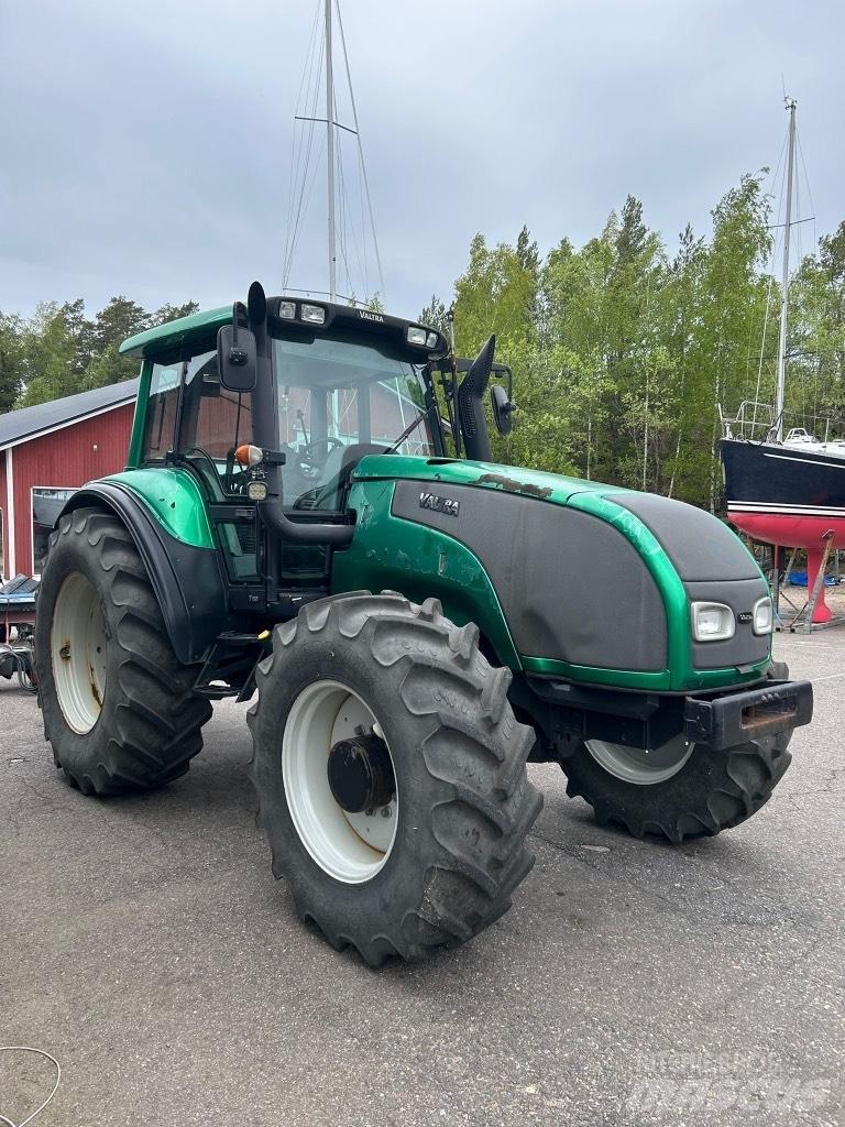 Valtra T 150 Traktorer
