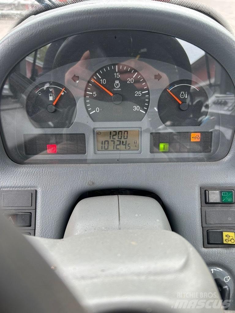 Valtra T 150 Traktorer