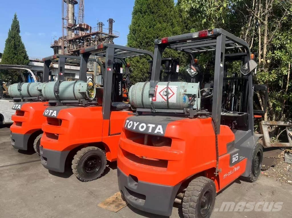 Toyota FD 30 Diesel Trucker