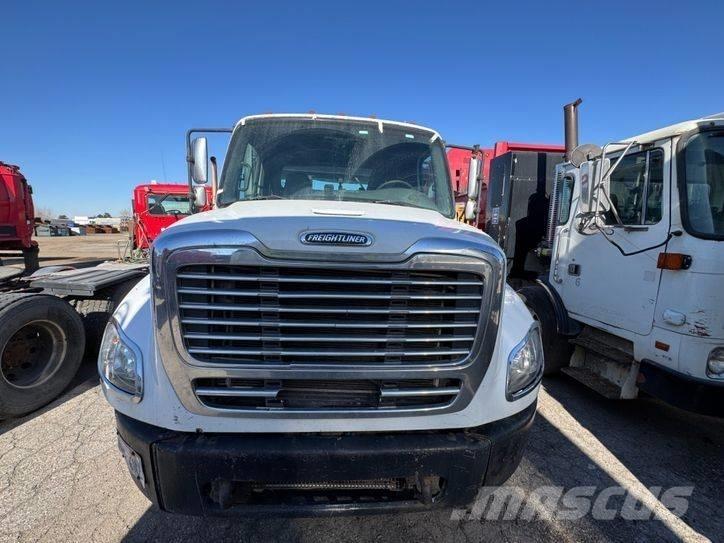 Freightliner M2 Kabelløft lastebiler