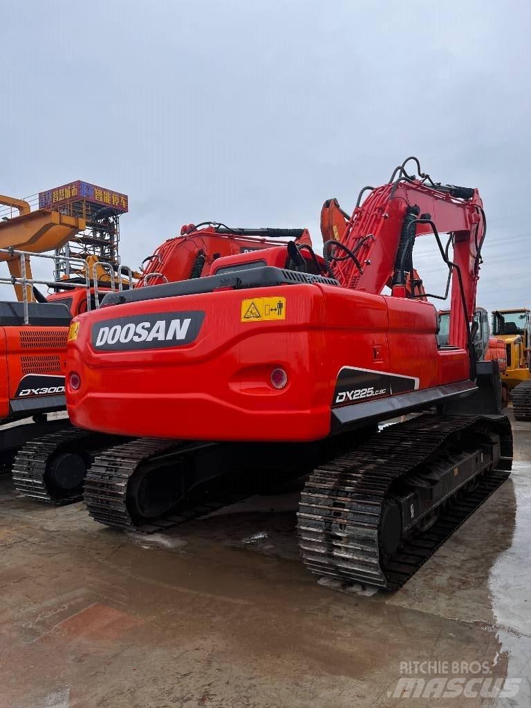 Doosan DX 225 LC-9 Beltegraver