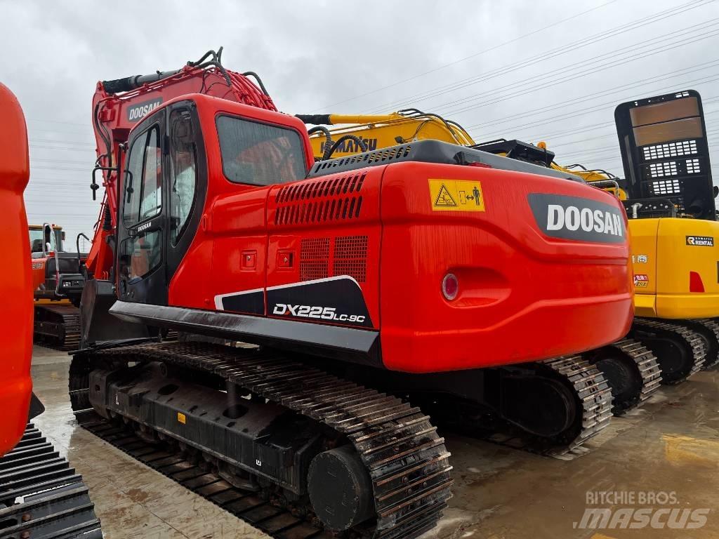 Doosan DX 225 LC-9 Beltegraver