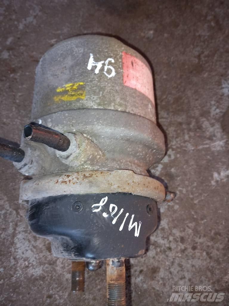 MAN TGS  81504109868 Bremser