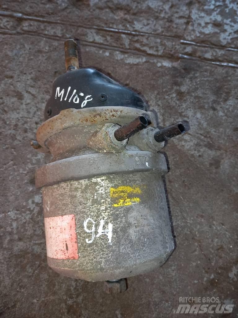 MAN TGS  81504109868 Bremser