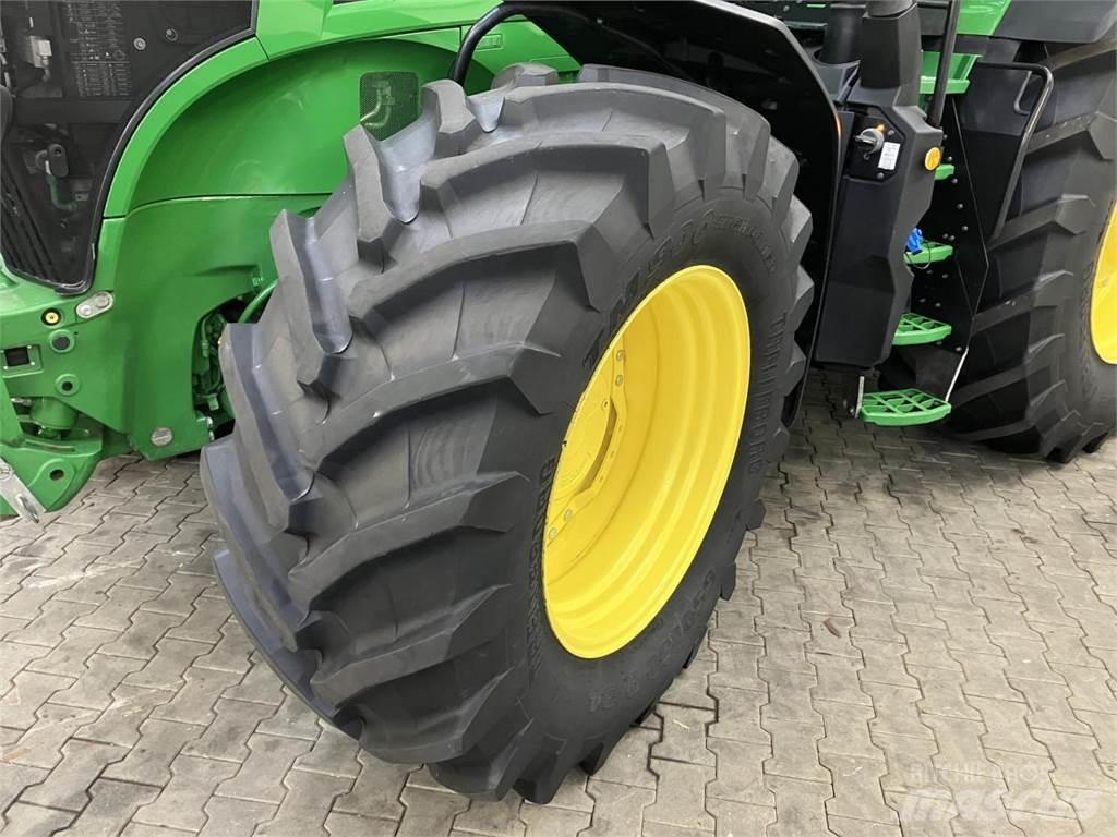 John Deere 7R 330 Traktorer