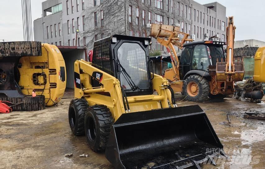 CAT 246D Kompaktlastere