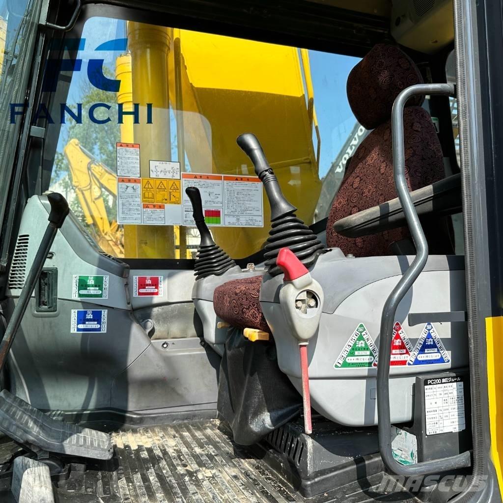 Komatsu PC 200-8 Beltegraver